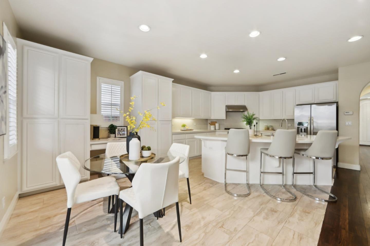 4128 Arezzo Pointe LN