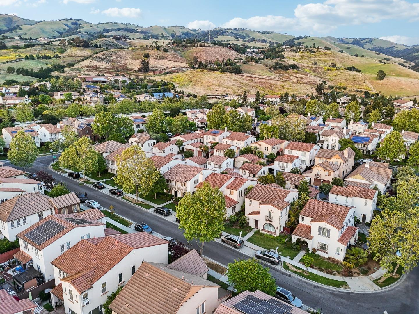 4128 Arezzo Pointe LN