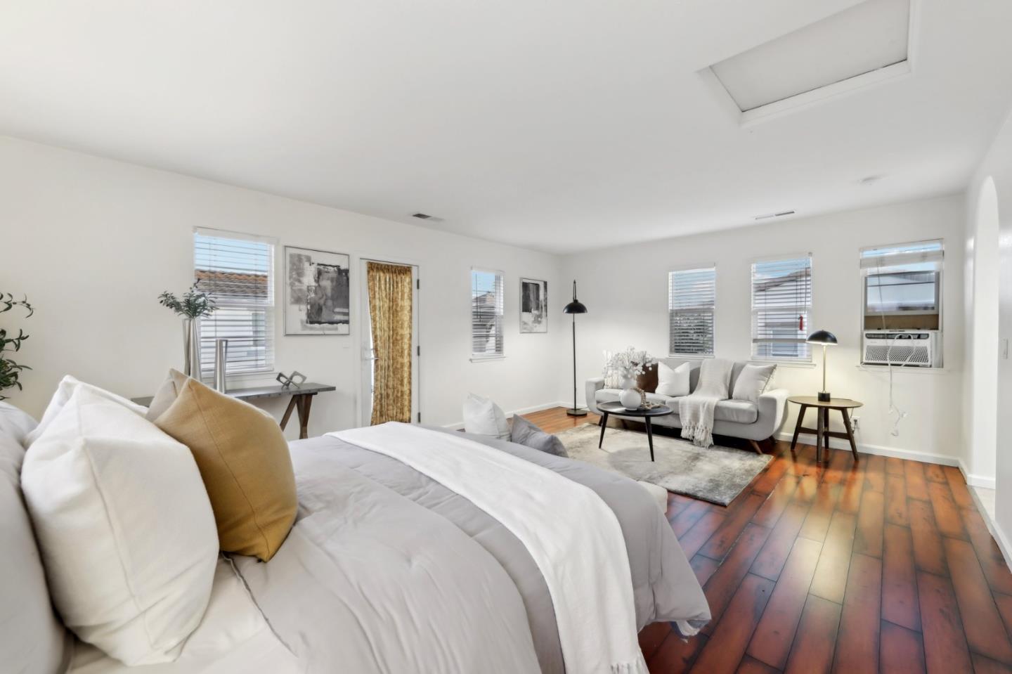 4128 Arezzo Pointe LN