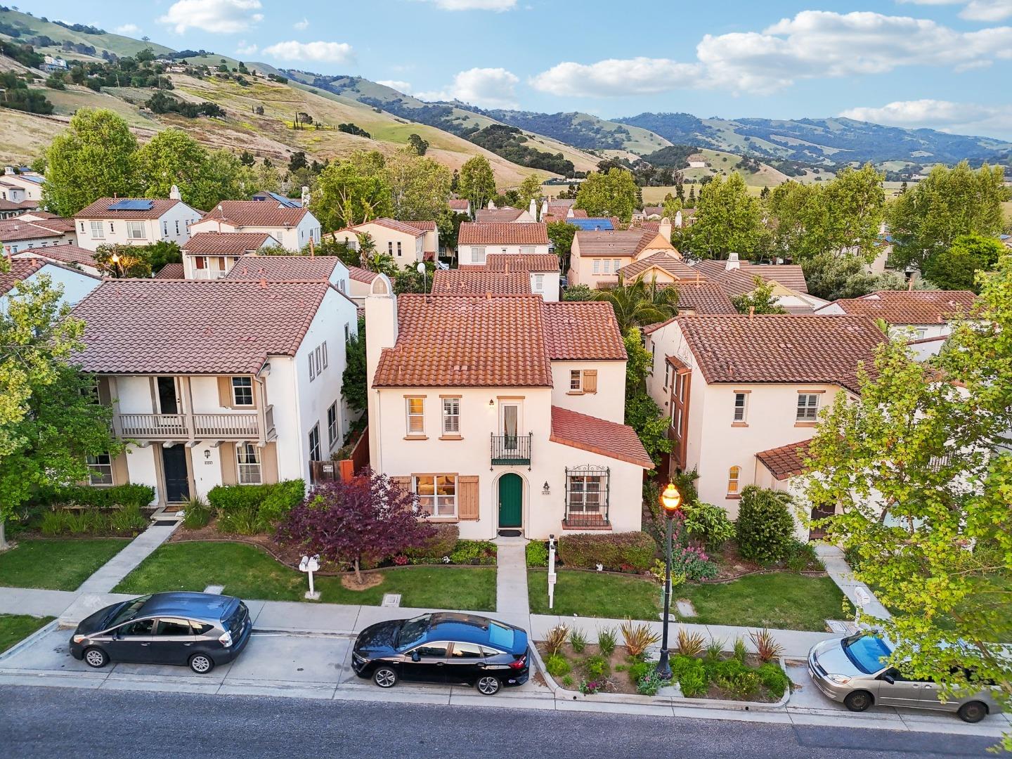 4128 Arezzo Pointe LN