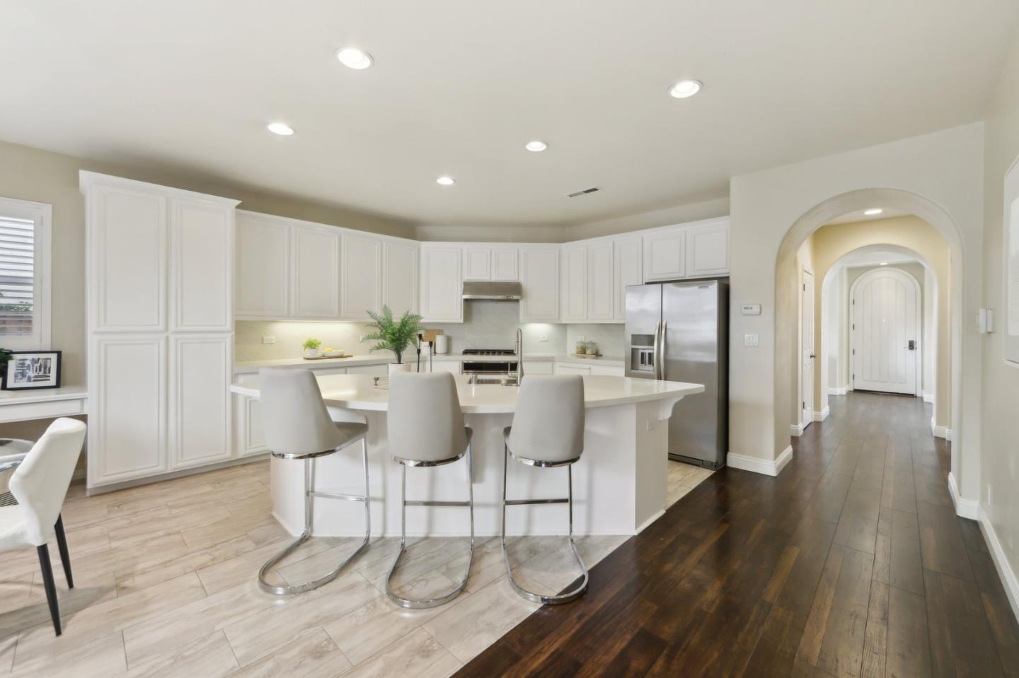 4128 Arezzo Pointe LN