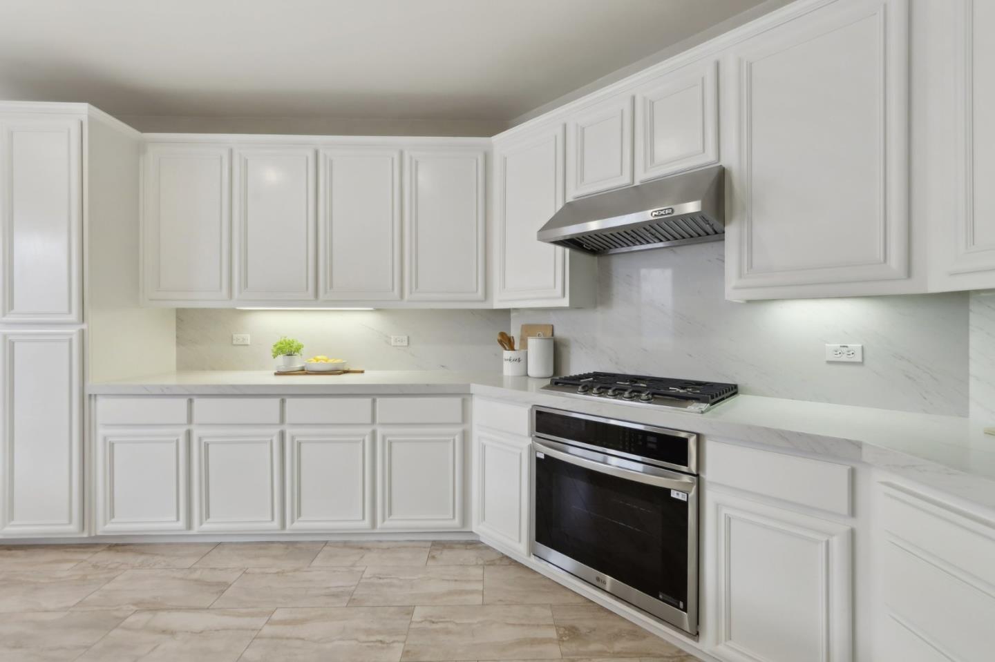 4128 Arezzo Pointe LN