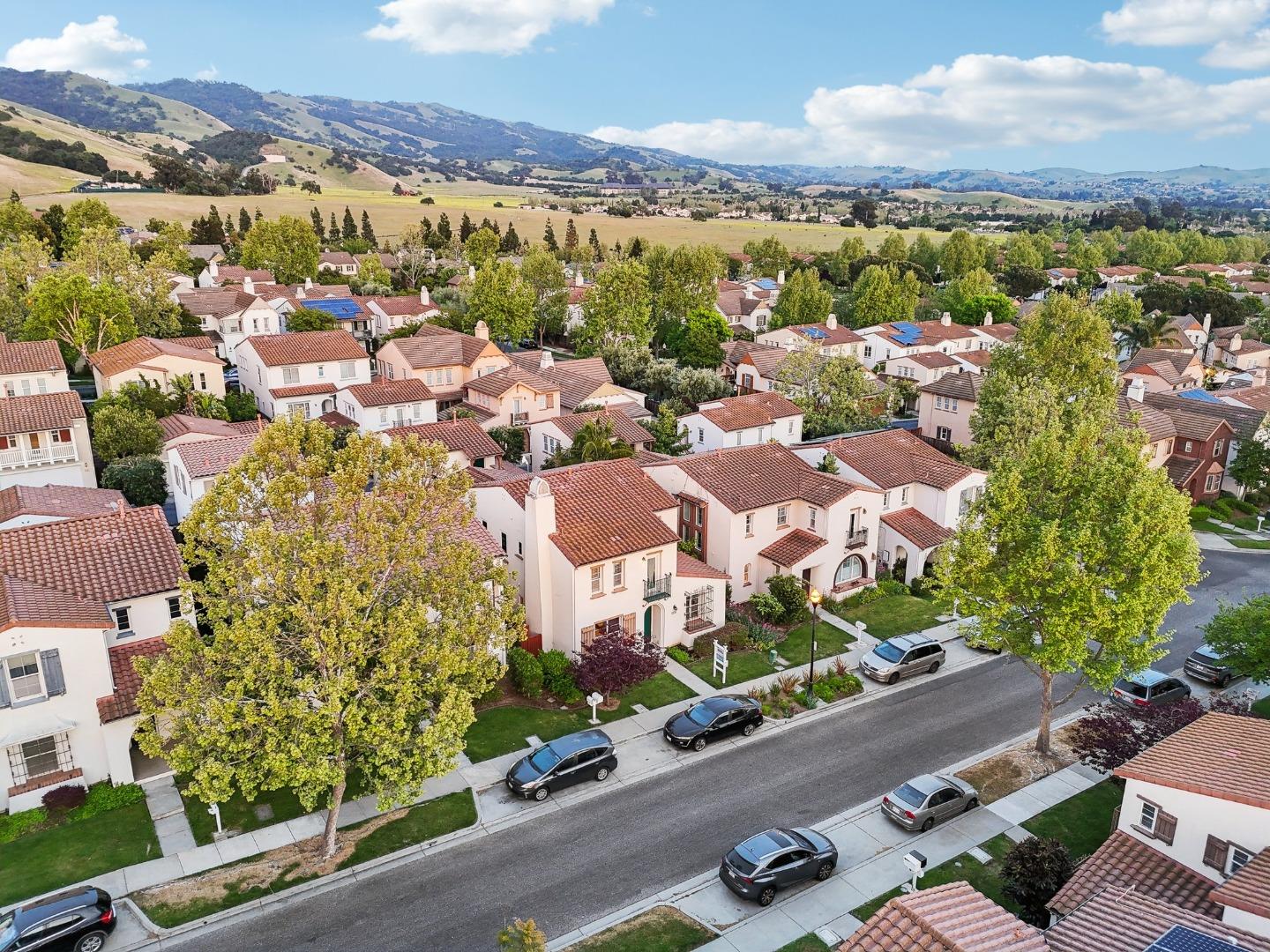 4128 Arezzo Pointe LN