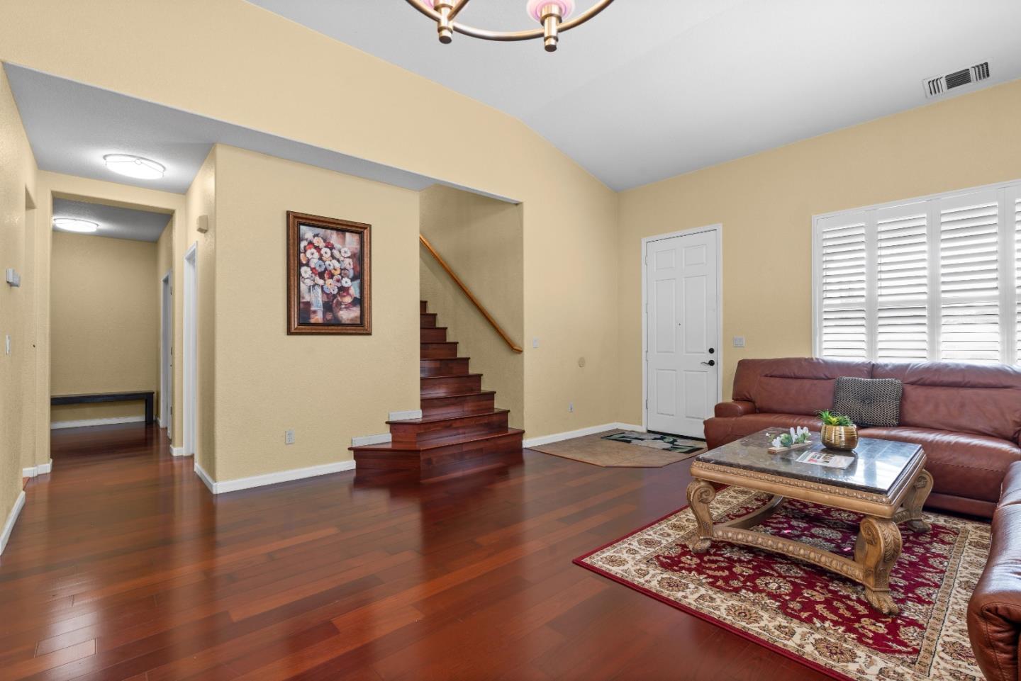 354 Vasconcellos AVE