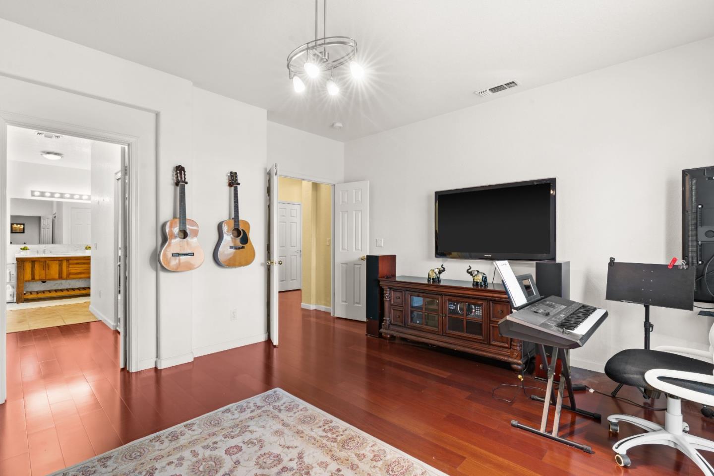 354 Vasconcellos AVE