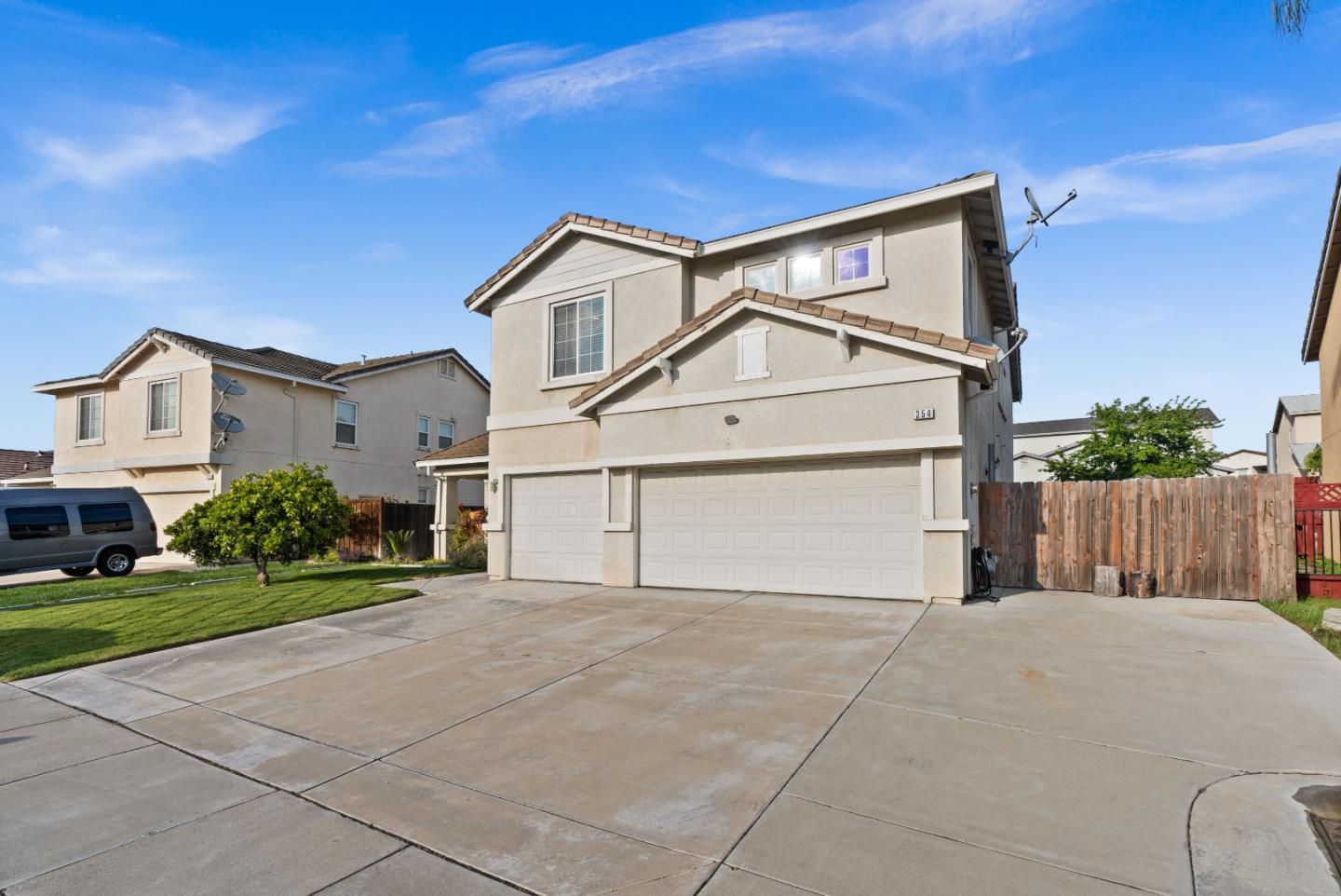 354 Vasconcellos AVE