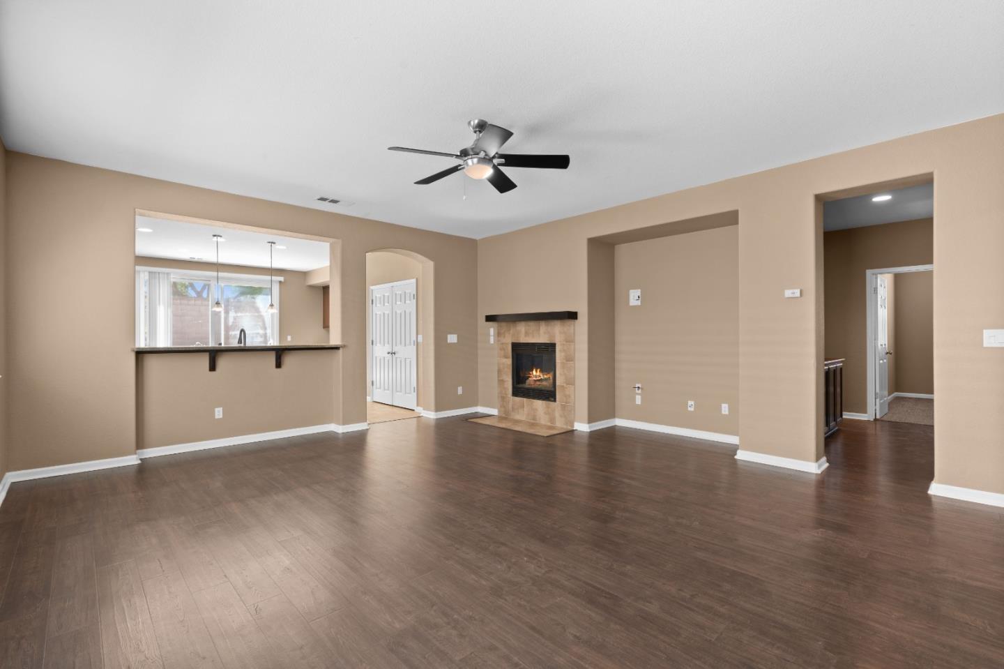1735 Bermuda PL