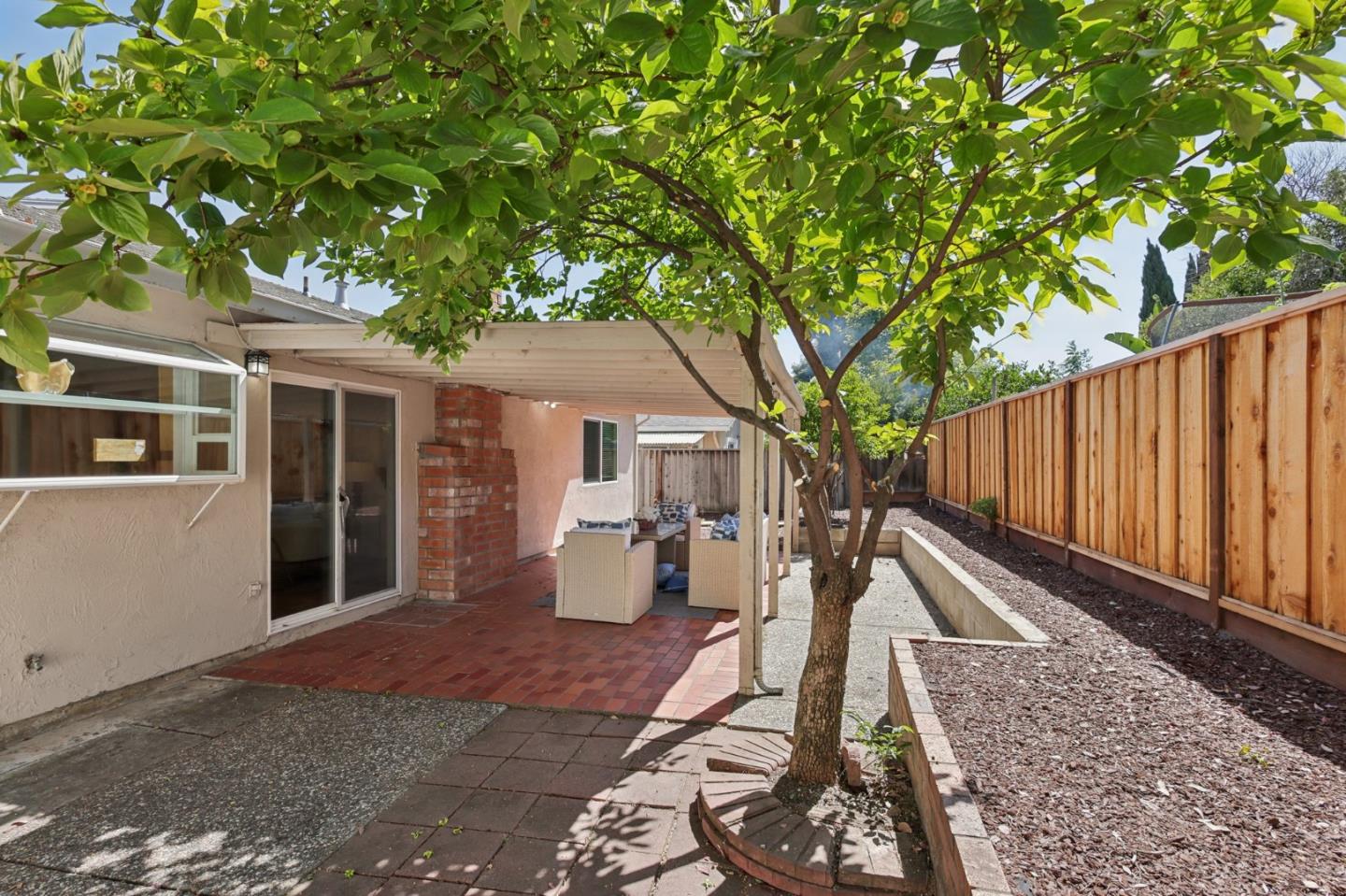 1720 Pine Hollow CIR