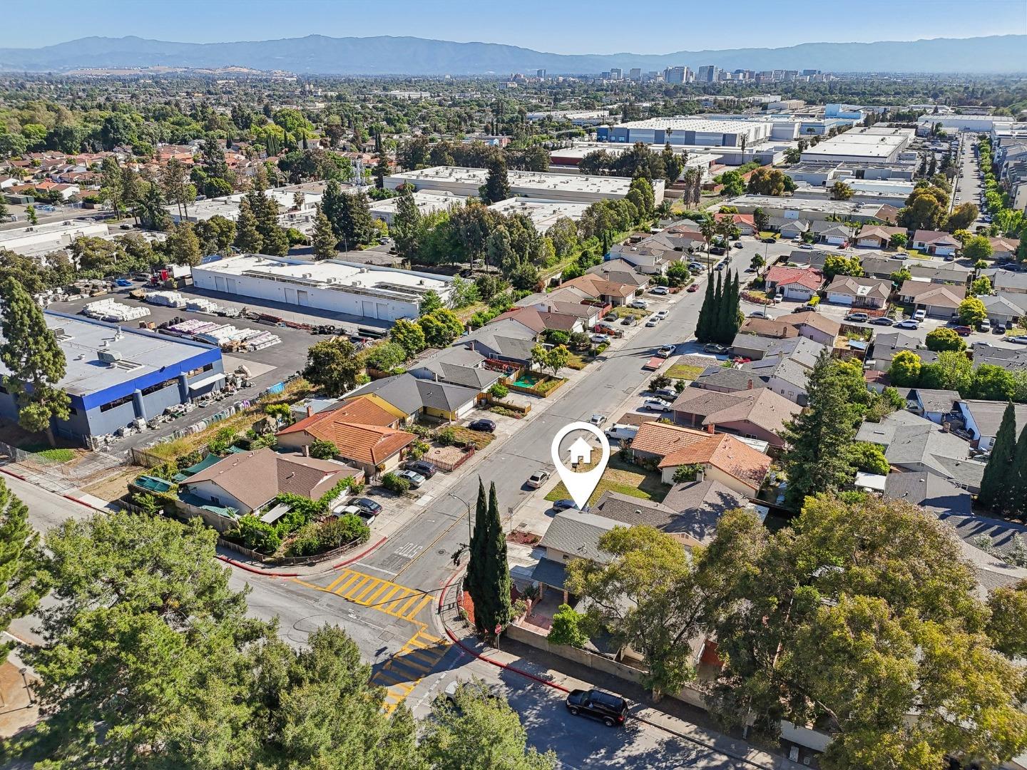 1720 Pine Hollow CIR