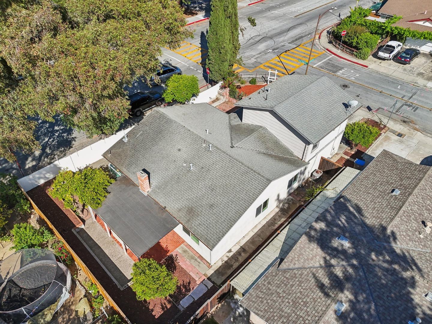 1720 Pine Hollow CIR