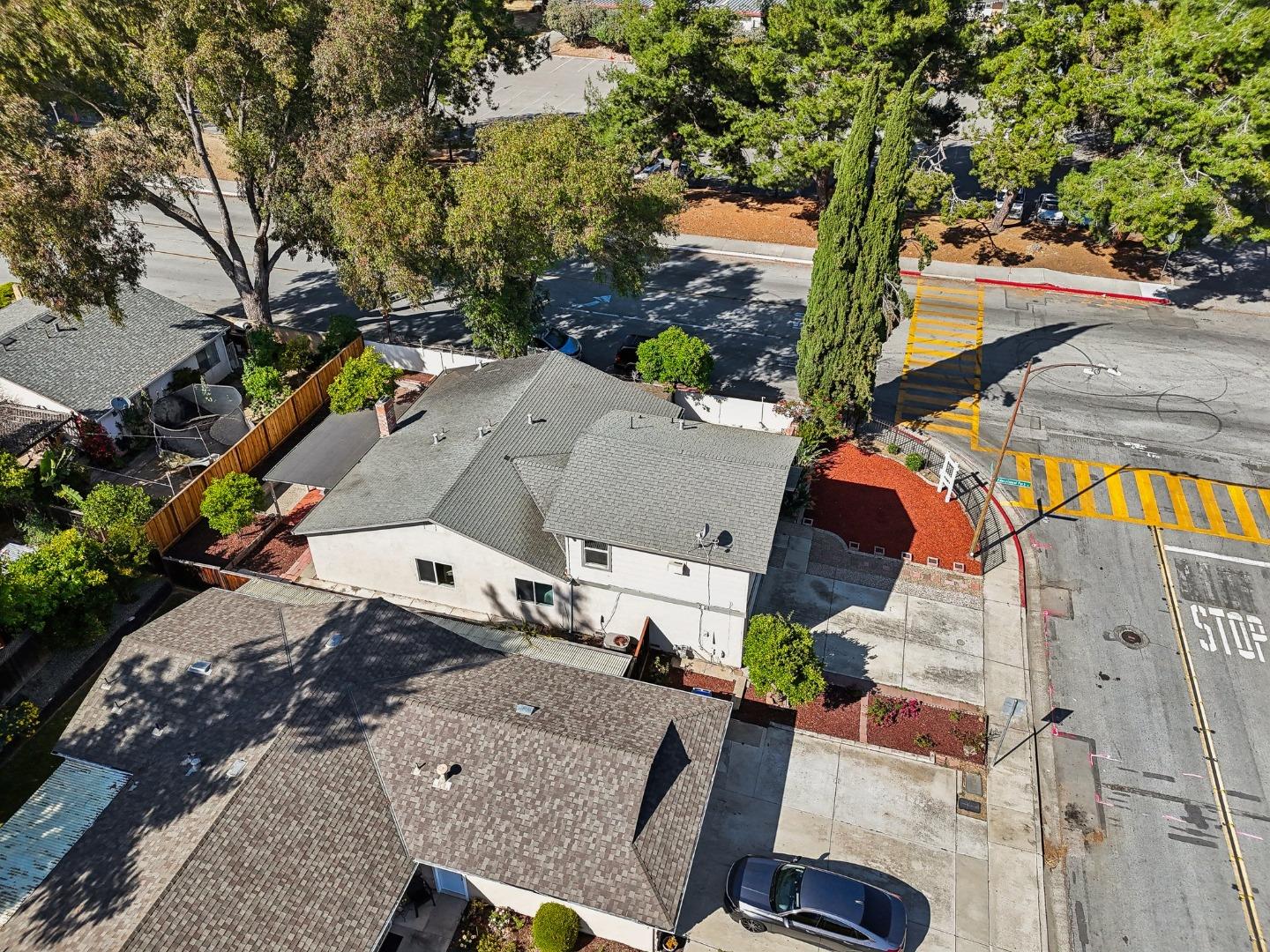 1720 Pine Hollow CIR