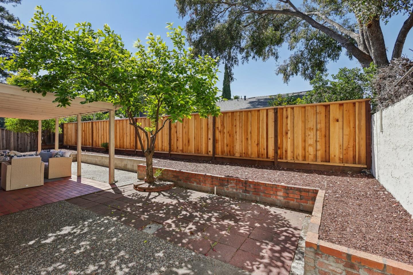 1720 Pine Hollow CIR