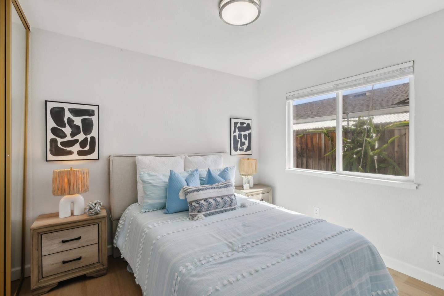 1720 Pine Hollow CIR