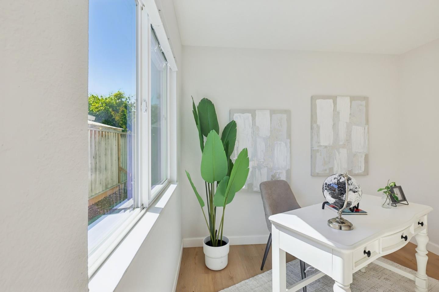 1720 Pine Hollow CIR