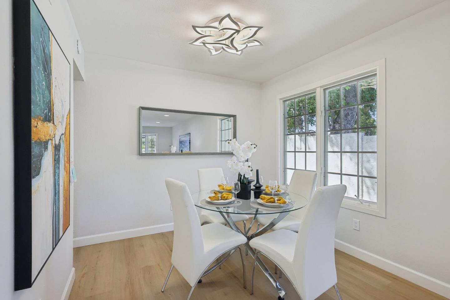 1720 Pine Hollow CIR