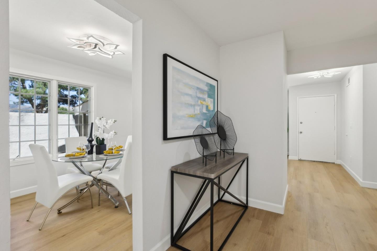 1720 Pine Hollow CIR