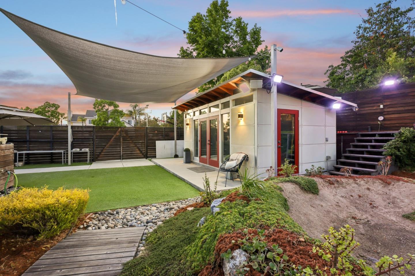 2212 Canyon Cliff CT