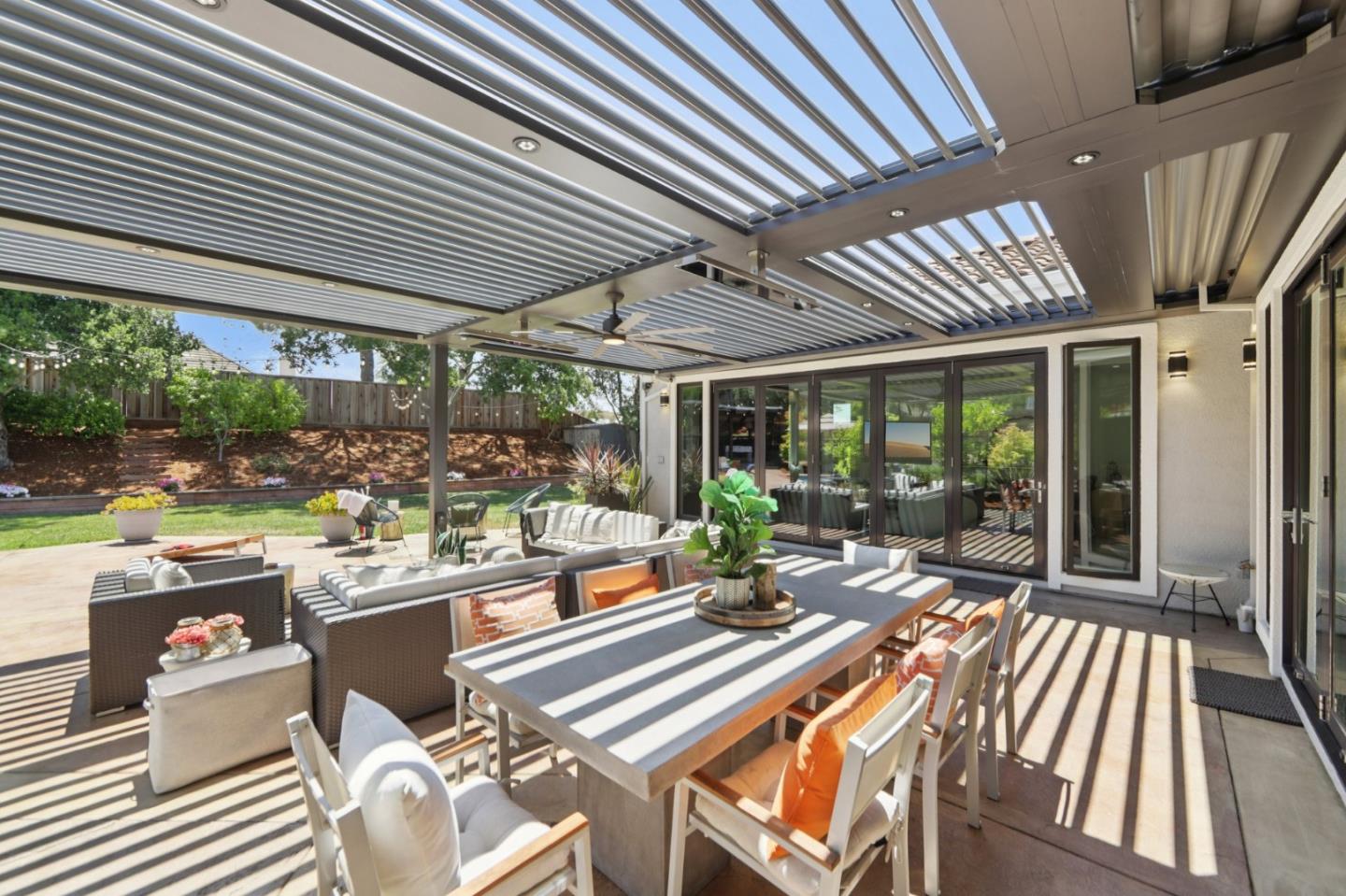 2212 Canyon Cliff CT