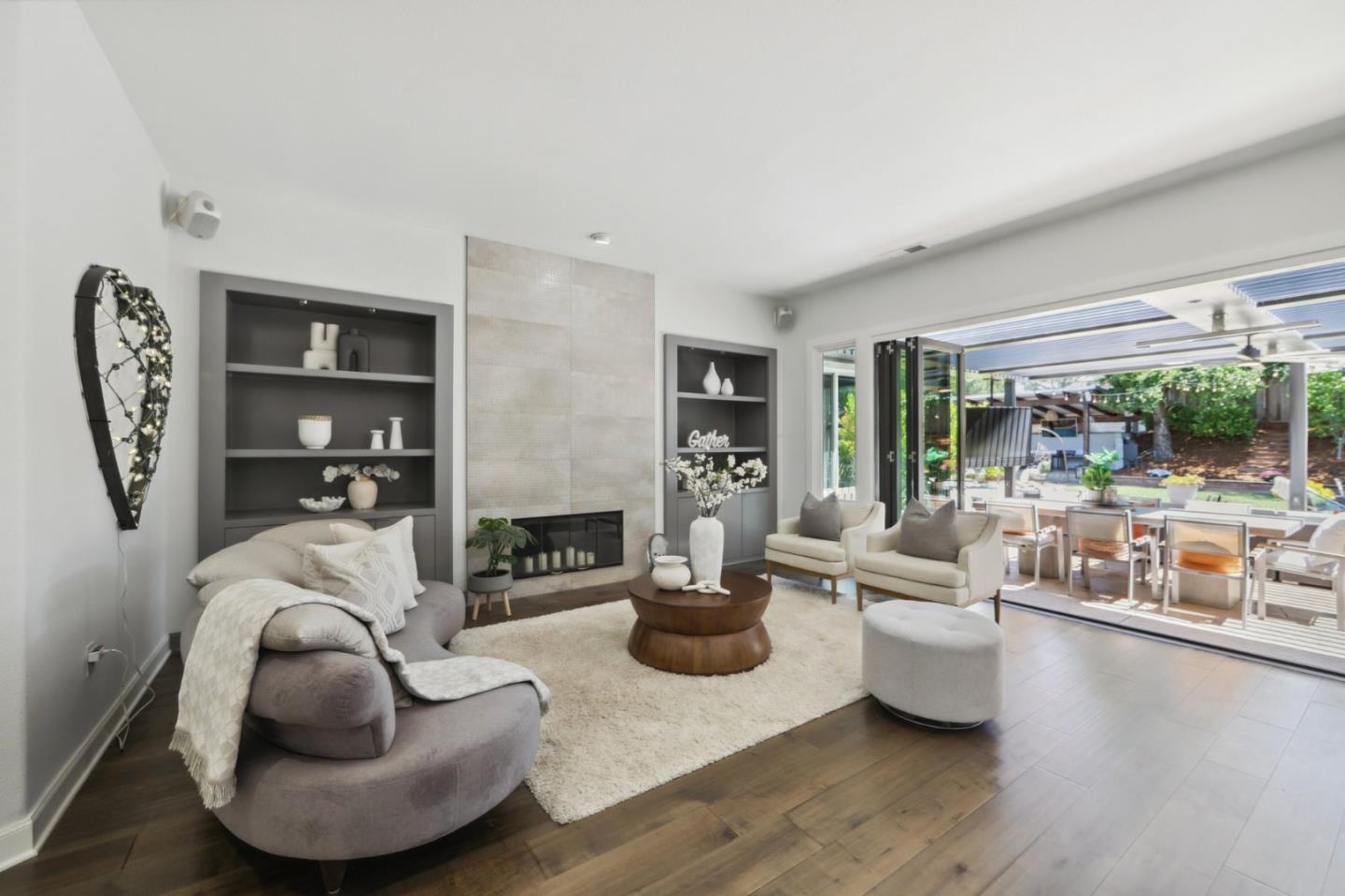 2212 Canyon Cliff CT