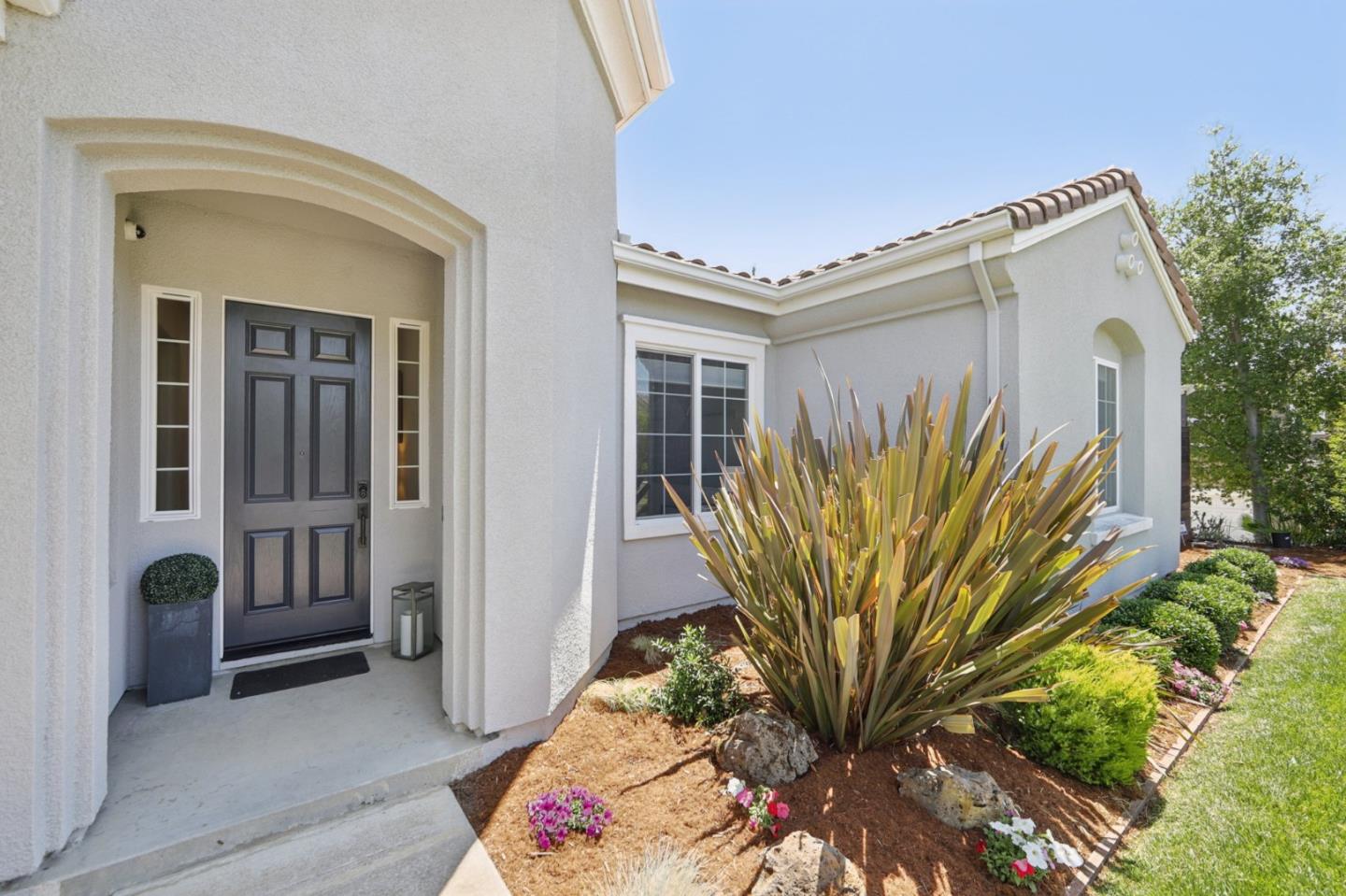 2212 Canyon Cliff CT