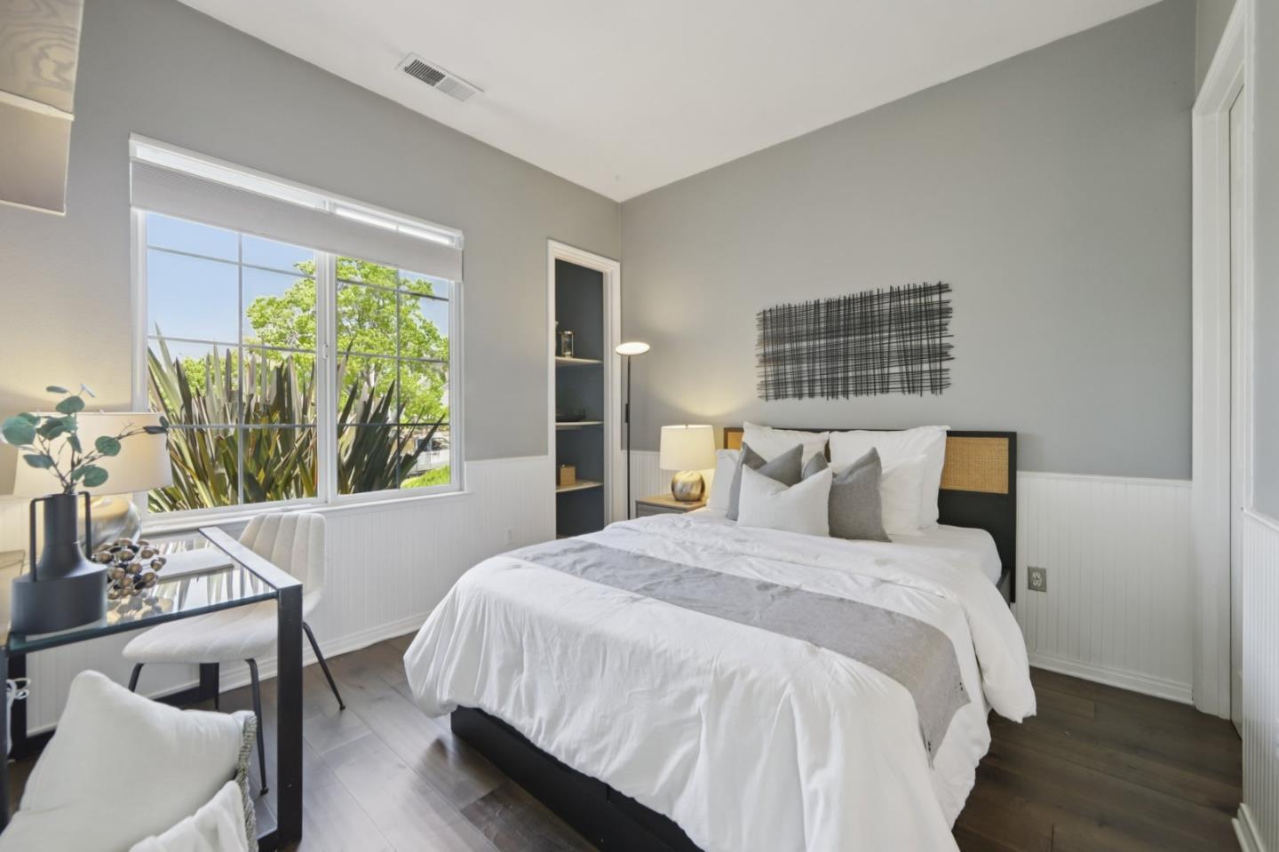 2212 Canyon Cliff CT