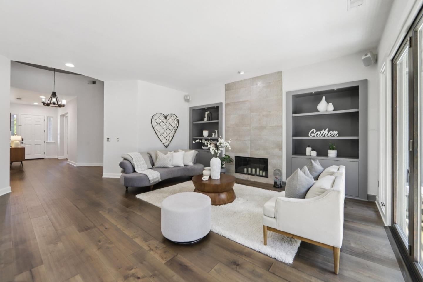 2212 Canyon Cliff CT