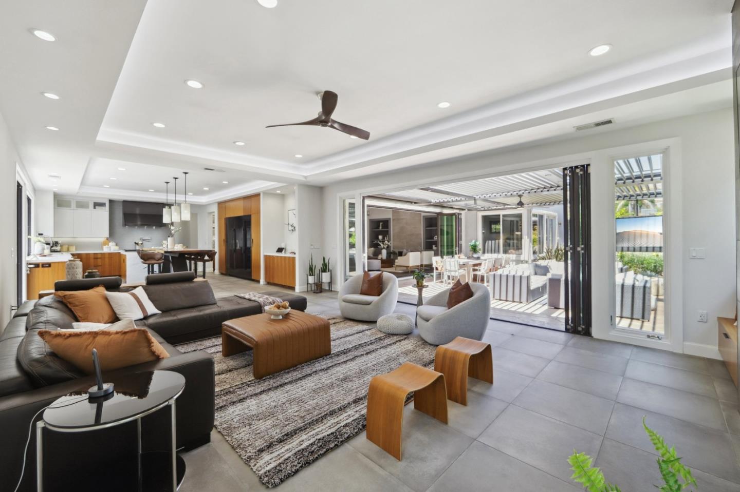 2212 Canyon Cliff CT