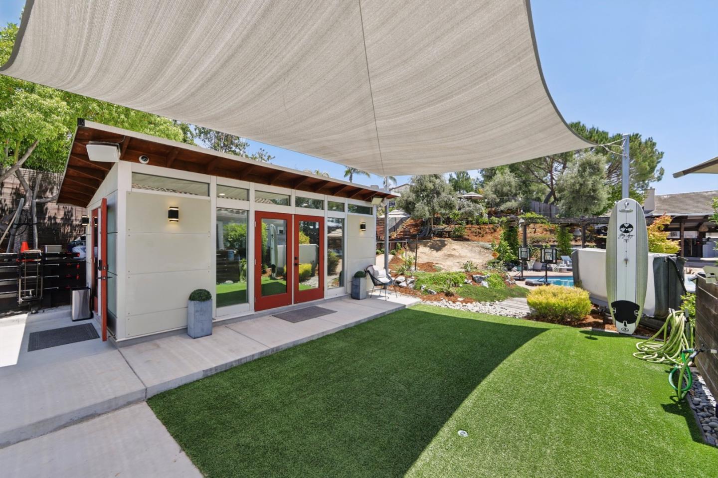 2212 Canyon Cliff CT