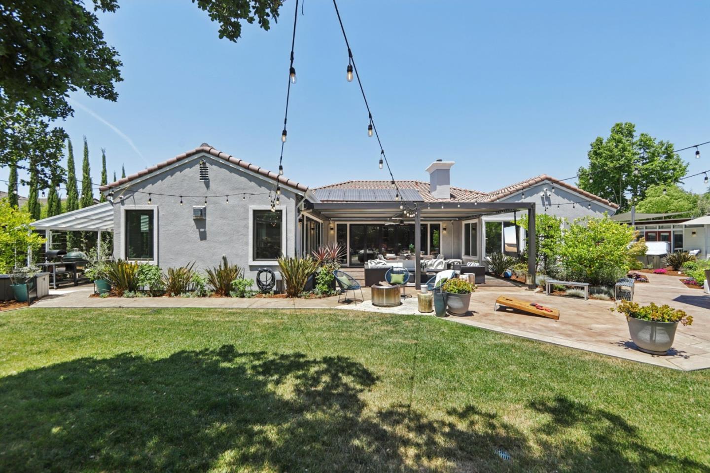 2212 Canyon Cliff CT