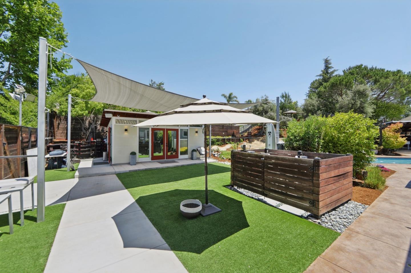 2212 Canyon Cliff CT