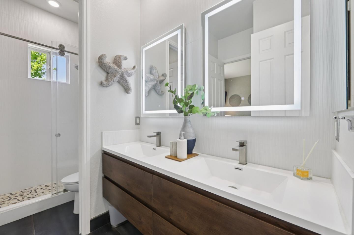 2212 Canyon Cliff CT