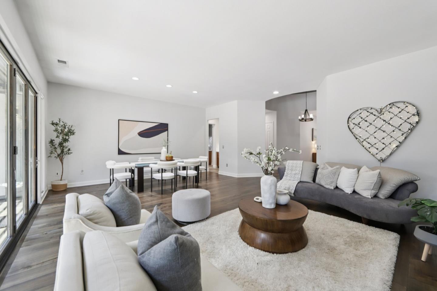 2212 Canyon Cliff CT