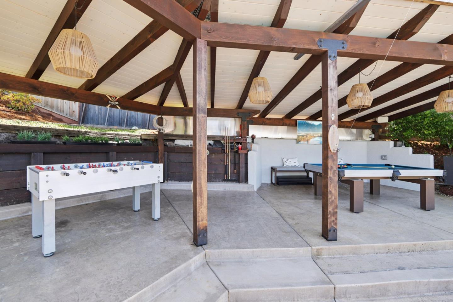 2212 Canyon Cliff CT