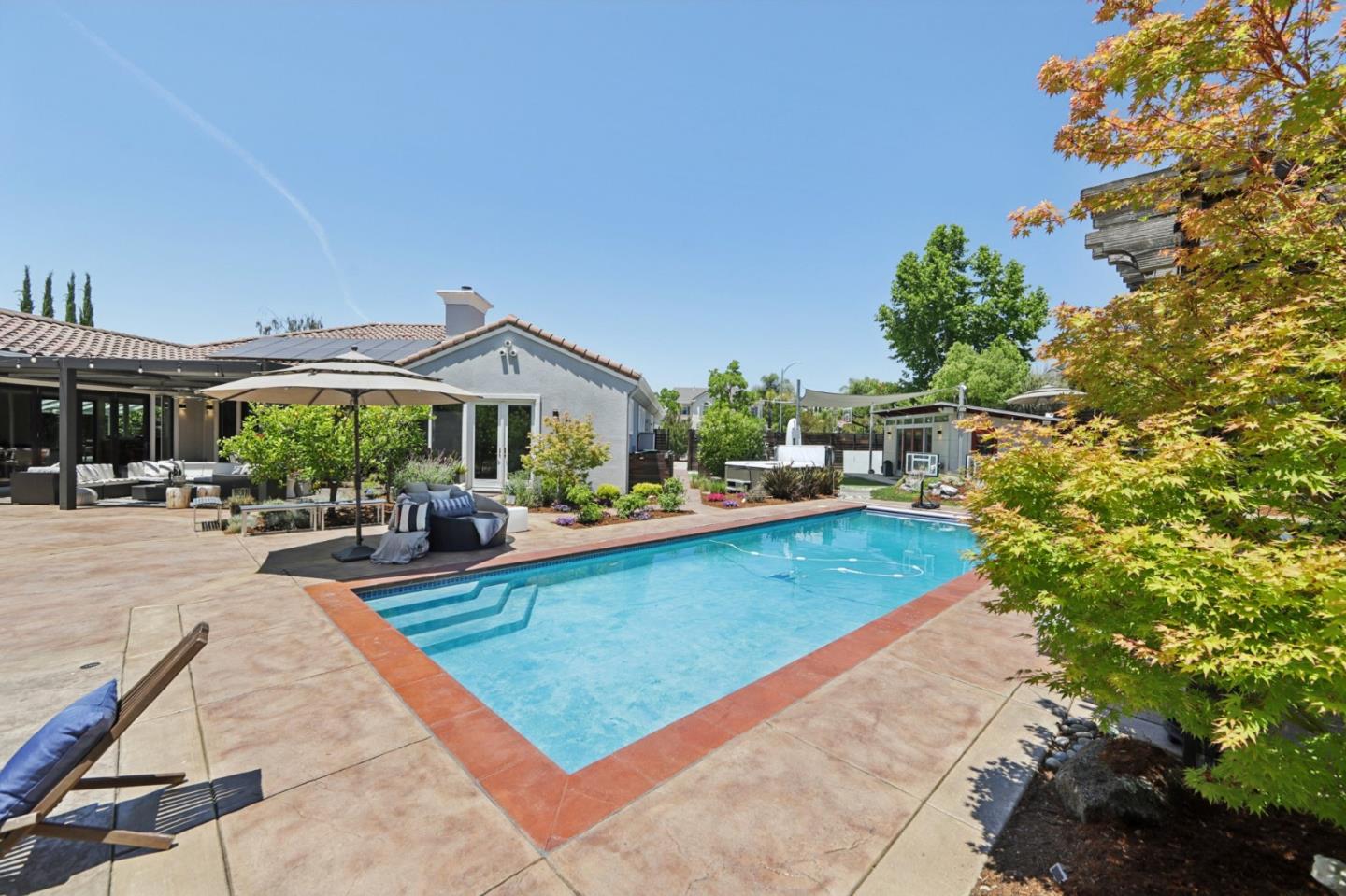 2212 Canyon Cliff CT