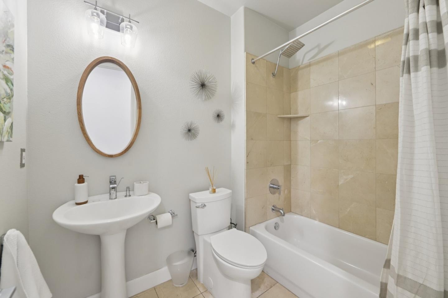 2212 Canyon Cliff CT