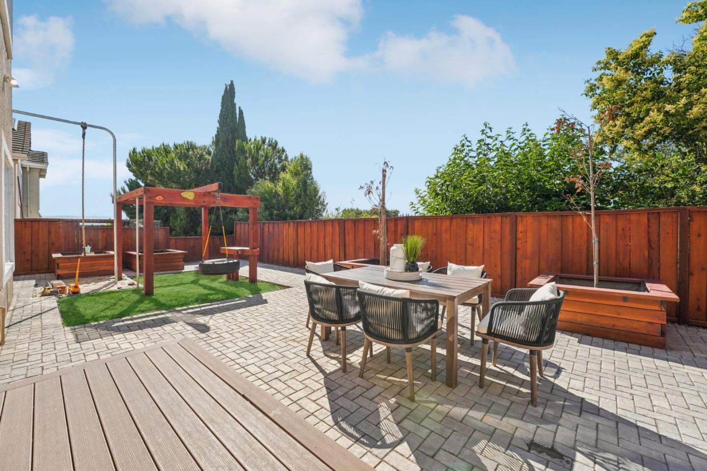 3789 Ashridge Lane