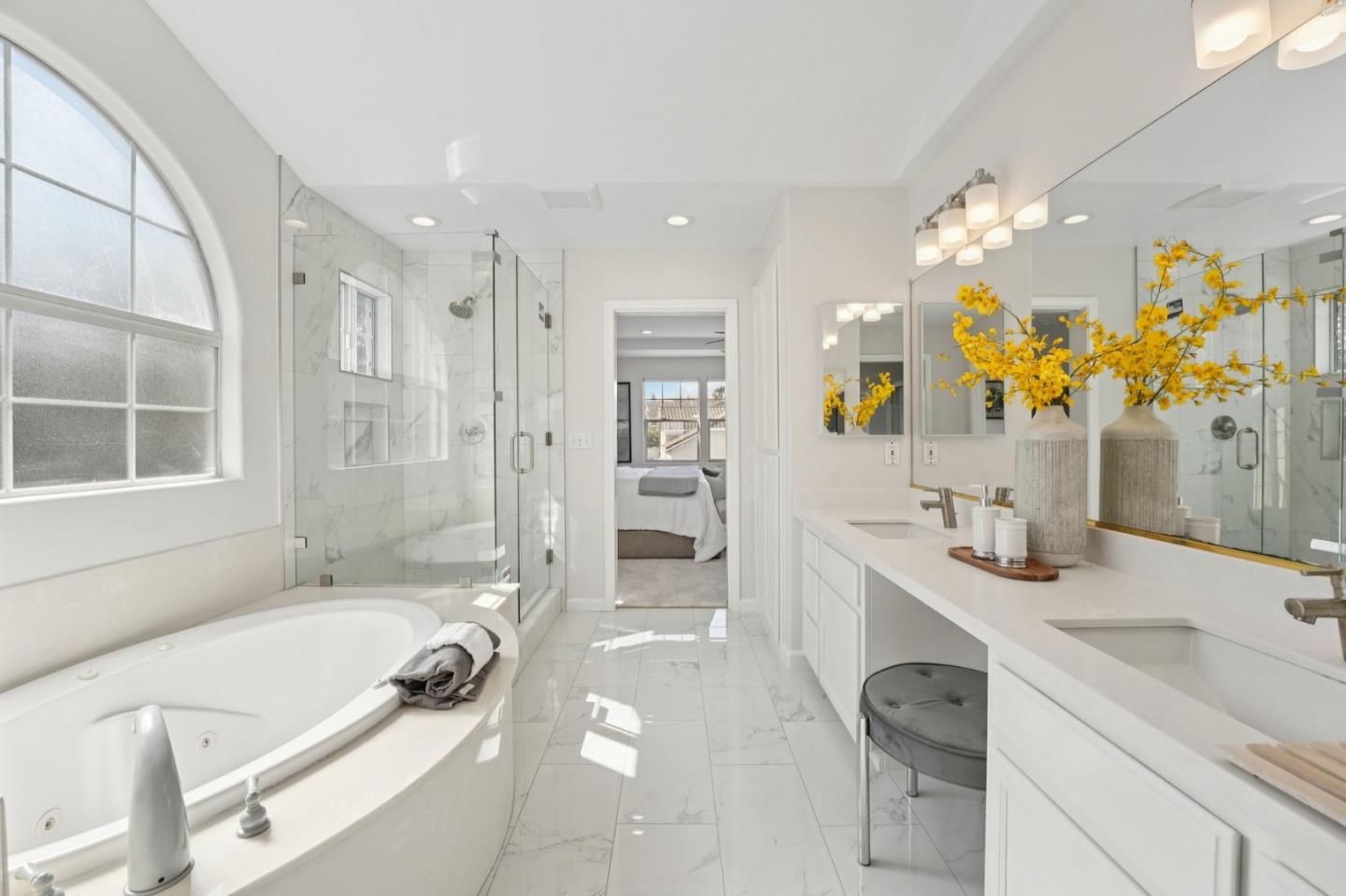 3789 Ashridge Lane