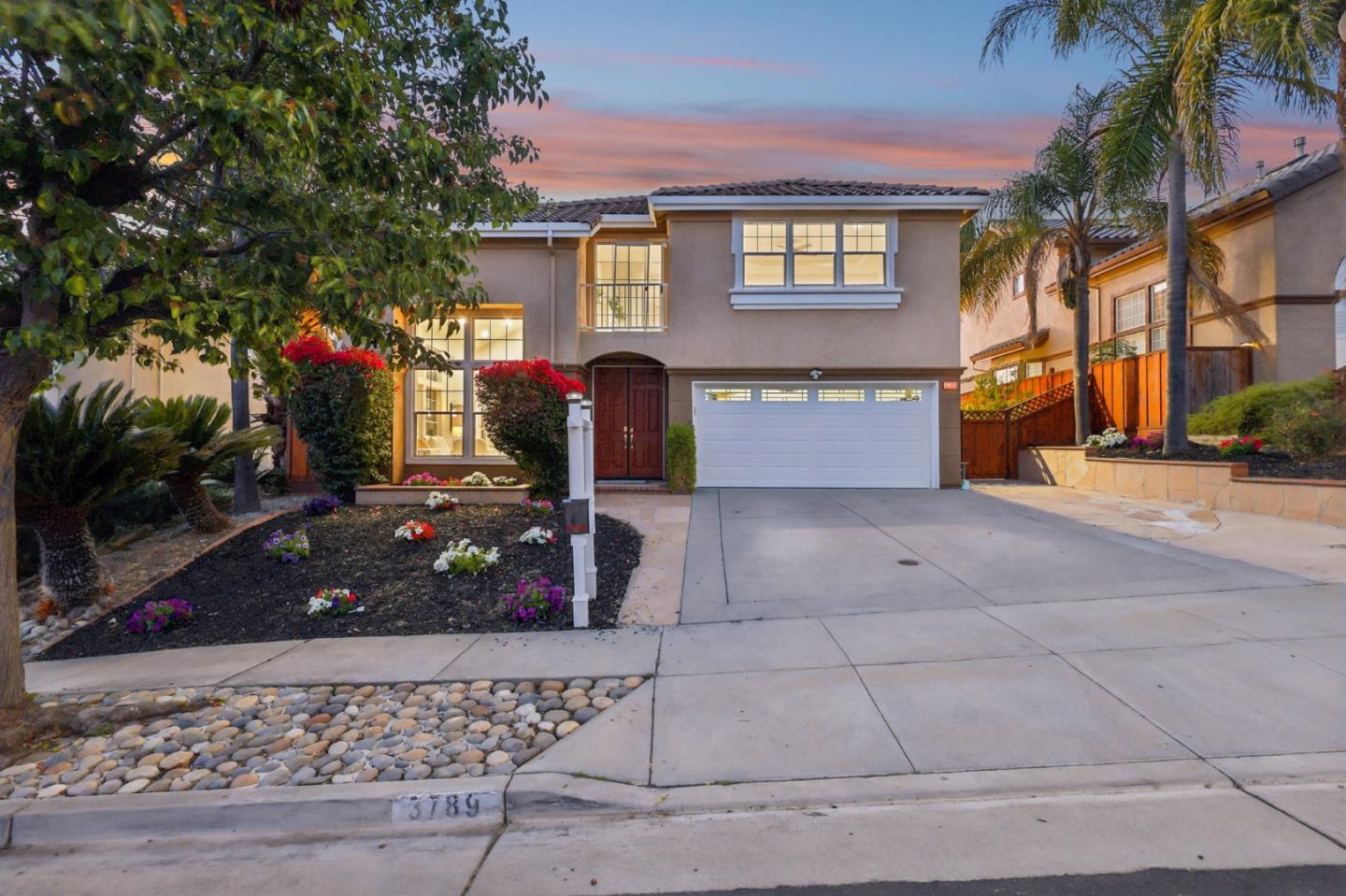3789 Ashridge Lane