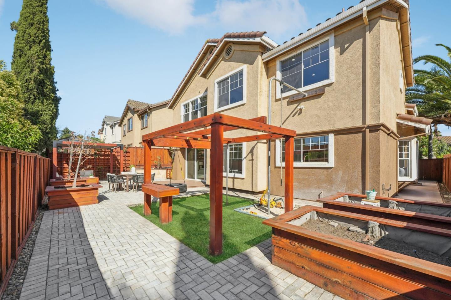 3789 Ashridge Lane