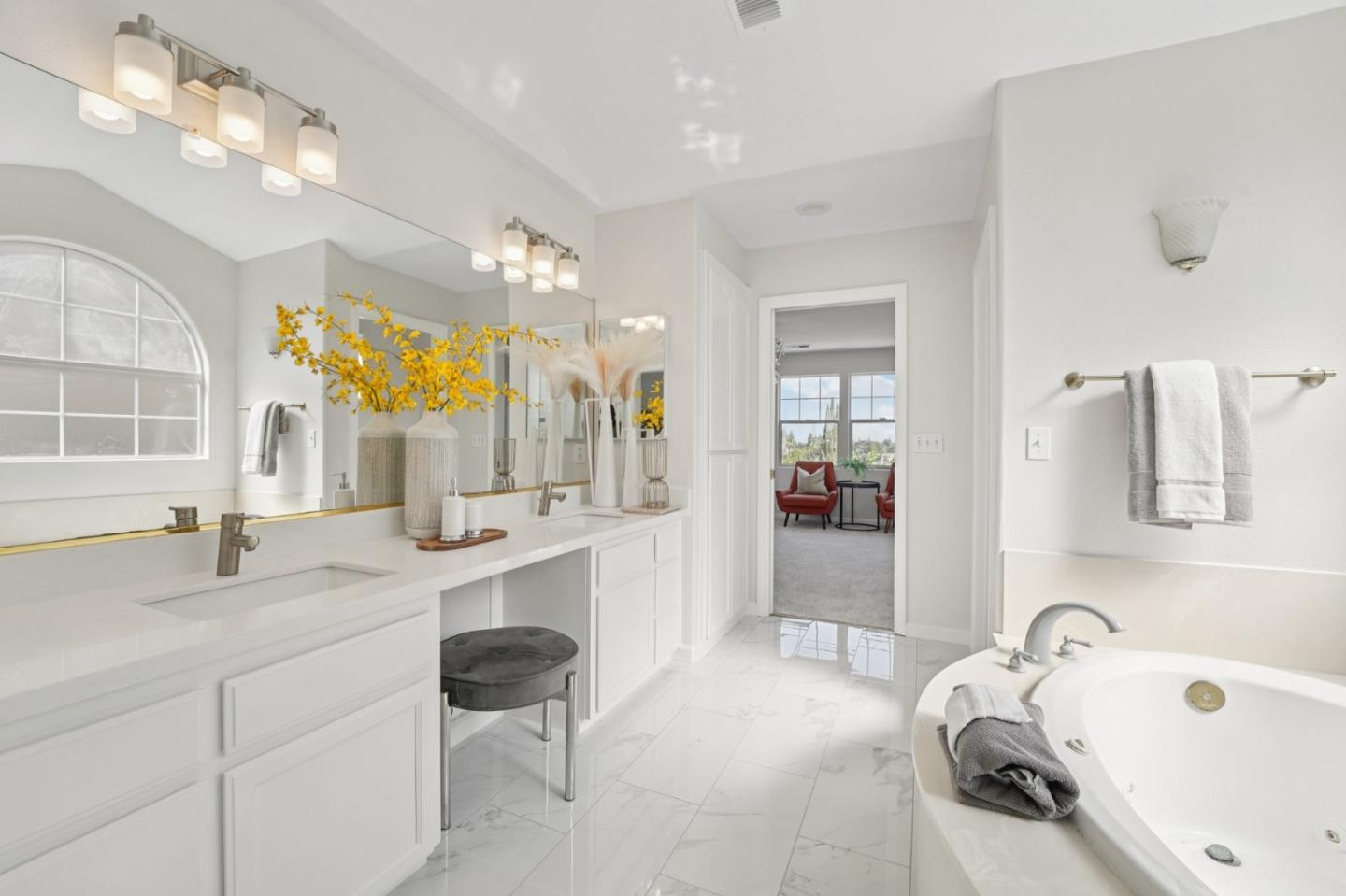 3789 Ashridge Lane