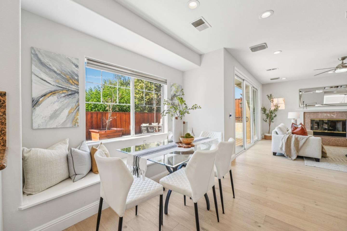 3789 Ashridge Lane