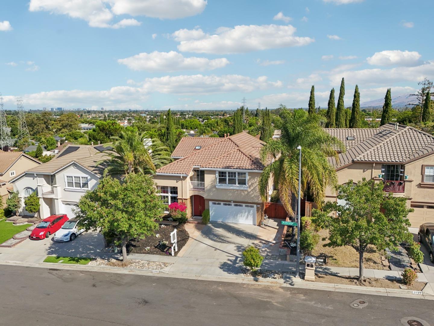 3789 Ashridge Lane