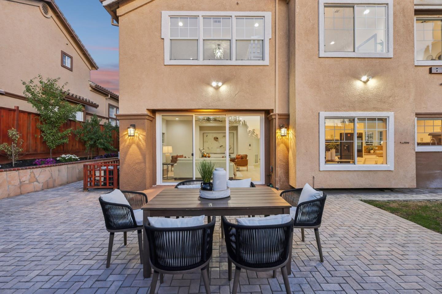 3789 Ashridge Lane