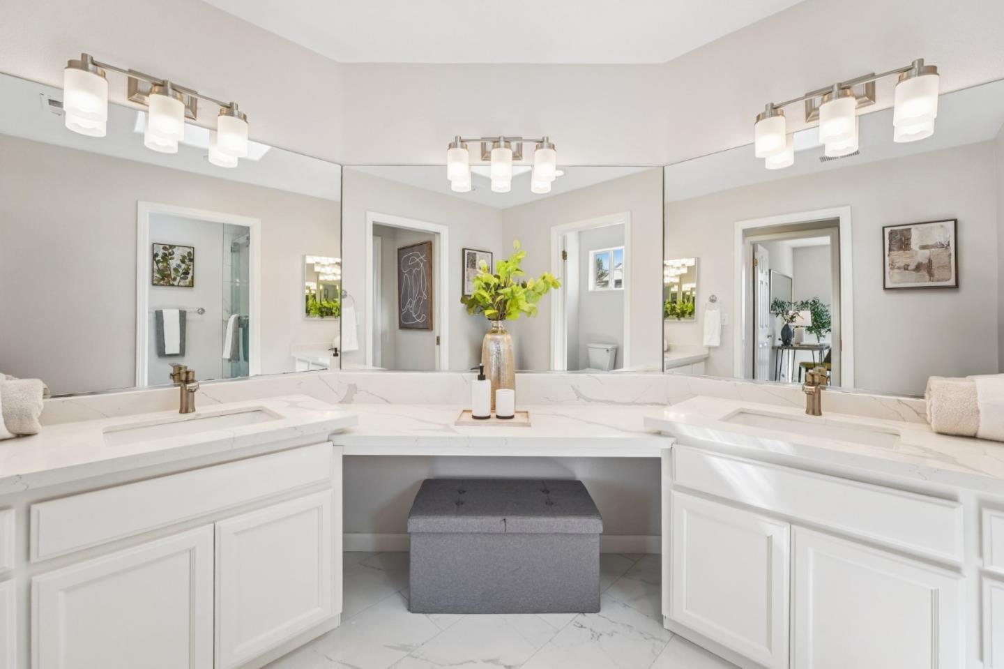 3789 Ashridge Lane