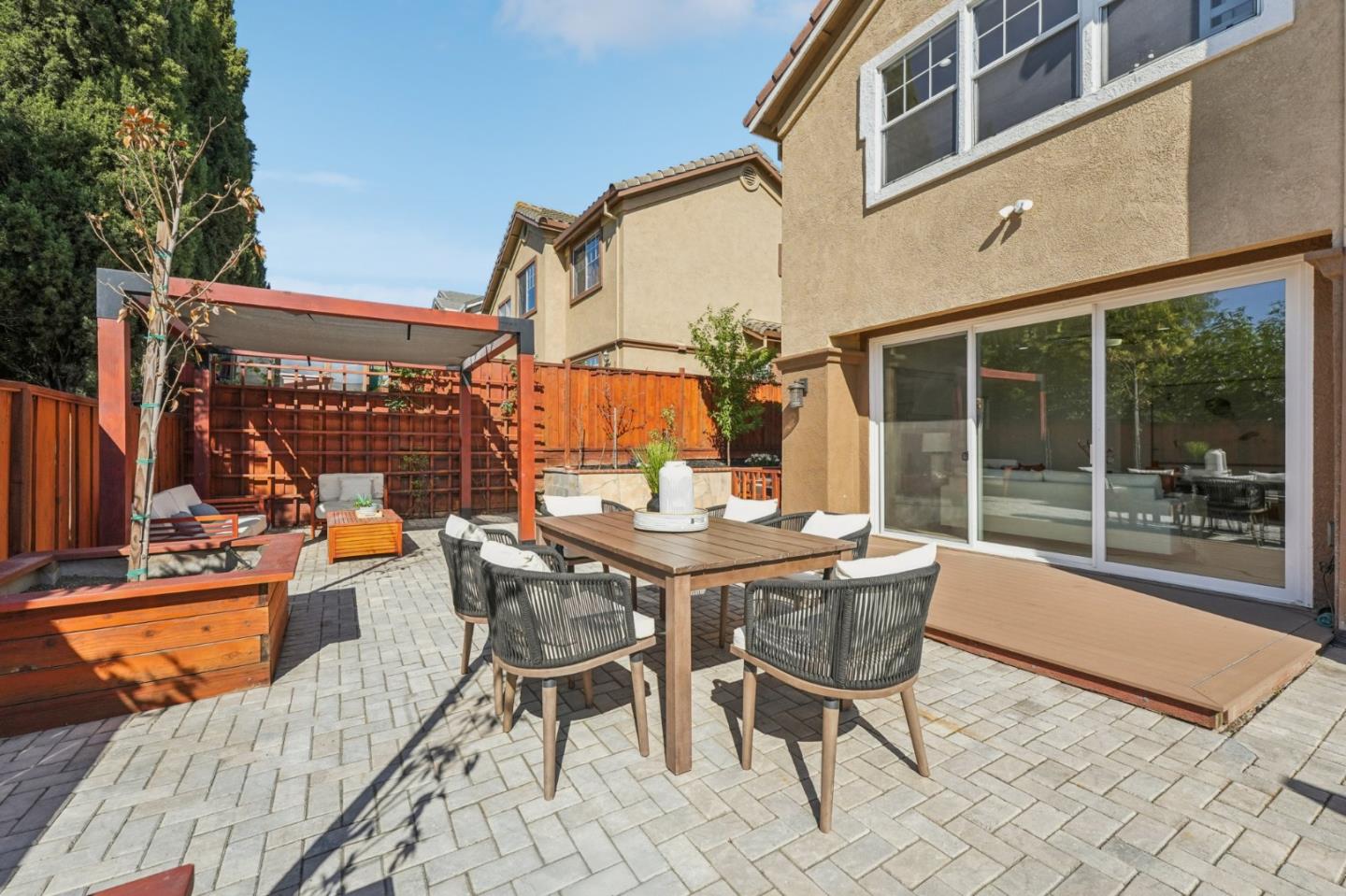 3789 Ashridge Lane