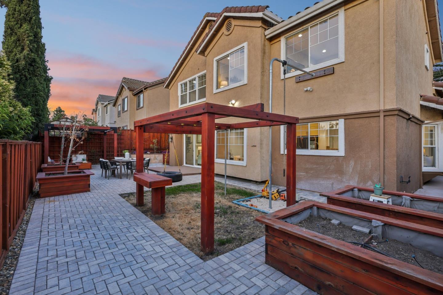 3789 Ashridge Lane