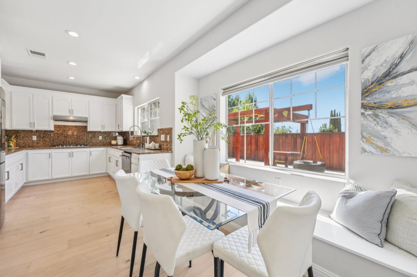 3789 Ashridge Lane