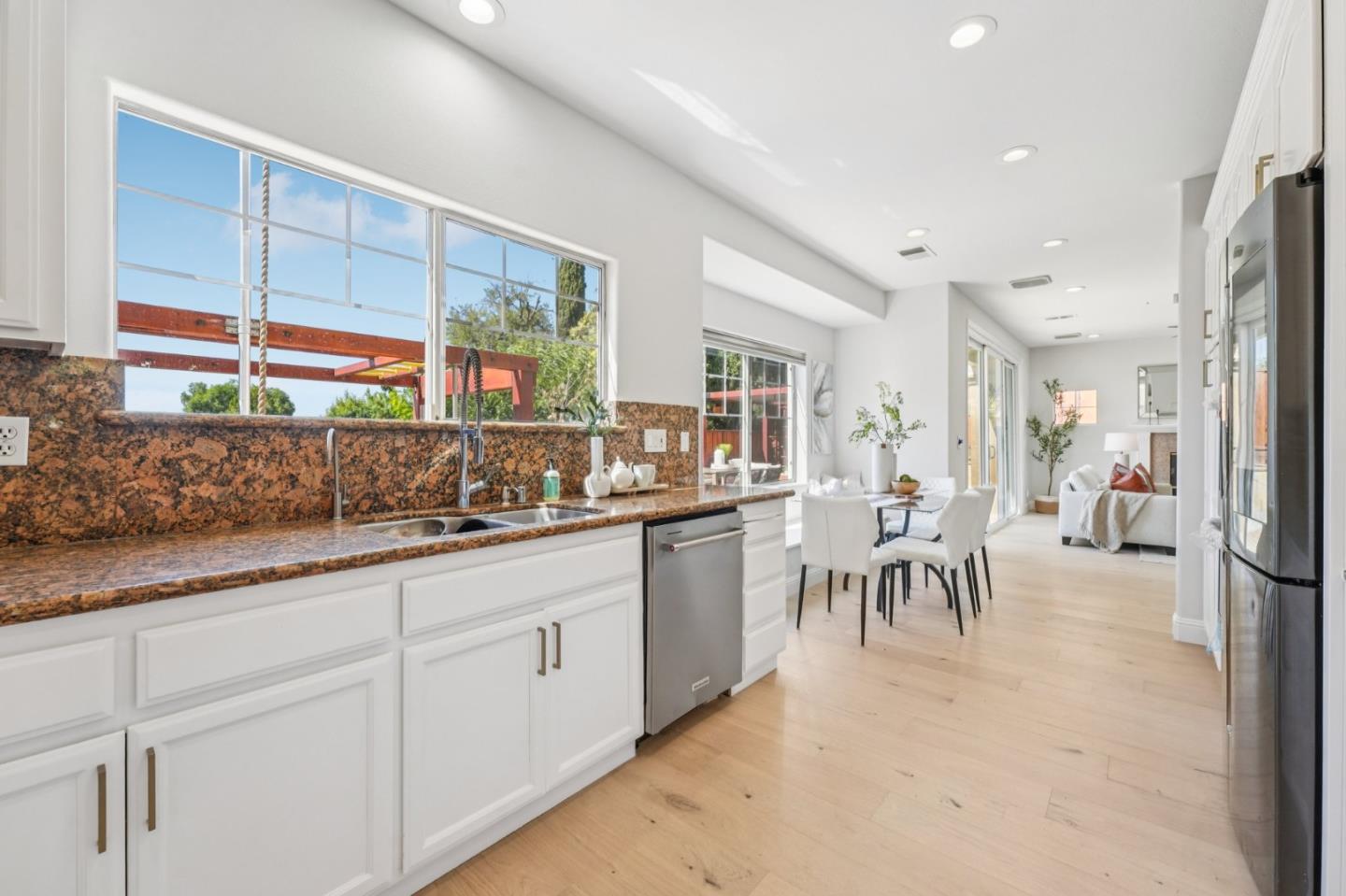 3789 Ashridge Lane