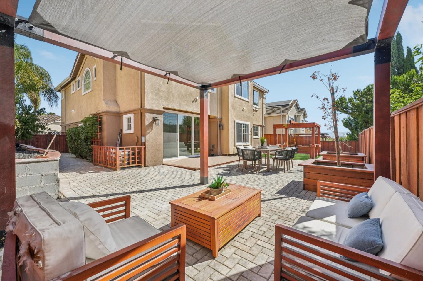 3789 Ashridge Lane