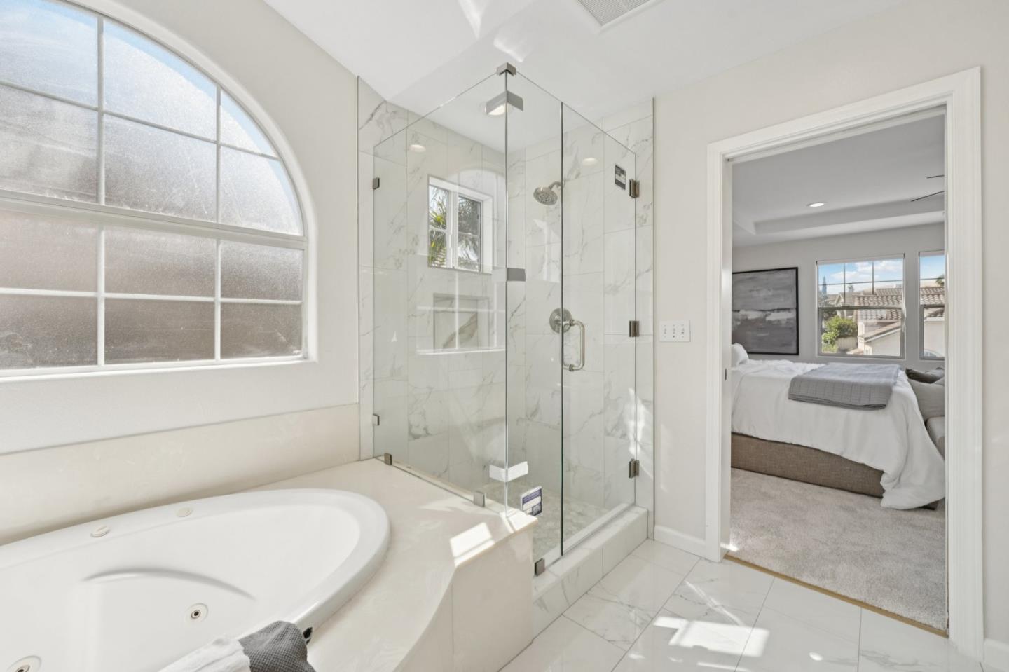 3789 Ashridge Lane